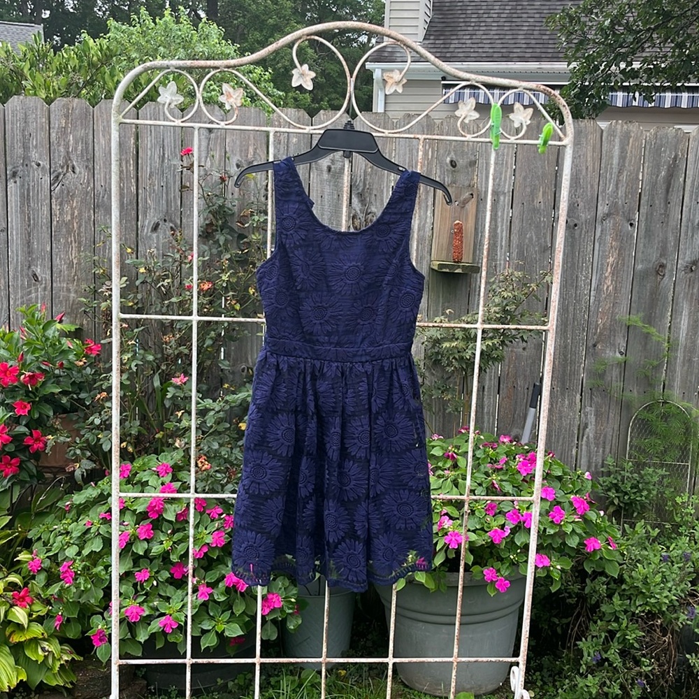 Deja Vu beautiful girls lace blue dress with sunflowers, NWT, size large